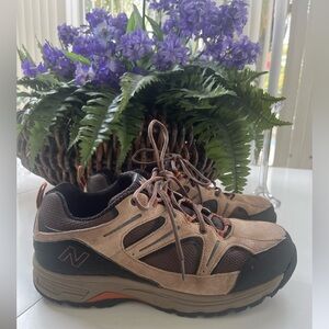 New Balance MW759BR men 11.5 4 E Hiking Walking shoes EUC